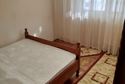 Apartament cu 3 camere semidecomandat în Craiovița Nouă - 7