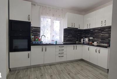Apartament cu 4 camere decomandat în Rogerius - 17