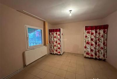 Casă cu 7 camere cu Teren 900 Mp în Central - 17