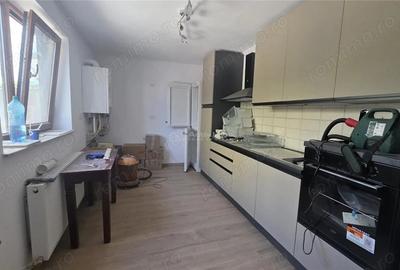 Casă cu 5 camere cu Teren 341 Mp în 1 Mai - 11