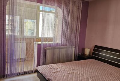 Apartament cu 3 camere, mobilat în Faleza Nord