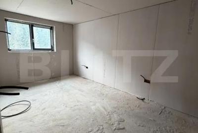 Casă cu 7 camere cu Teren 950 Mp în Central - 14