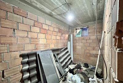 Casa semifinisata , Strejnicu - 2