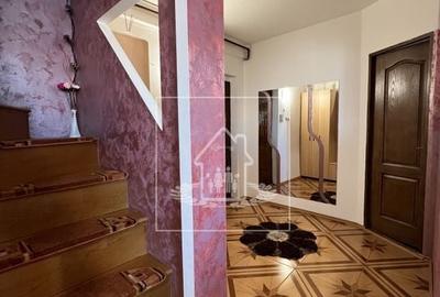De vanzare- Apartament 3 camere str Luptei - 3