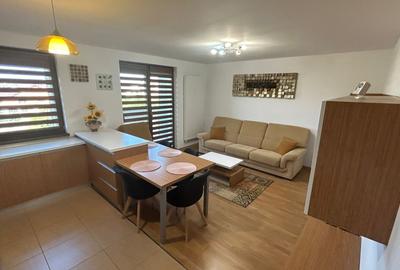 Apartament cu 2 camere decomandat, mobilat în Tractorul - 3