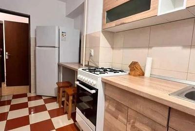 Garsonieră decomandată în Cug - 7