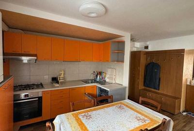 Apartament cu 3 camere decomandat în Astra - 2