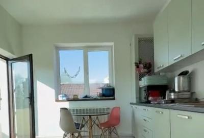 Casă cu 3 camere cu Canalizare în Podu Roș - 3