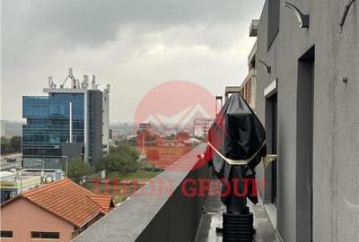 Apartament cu 3 camere semidecomandat, mobilat în Palazu Mare - 1