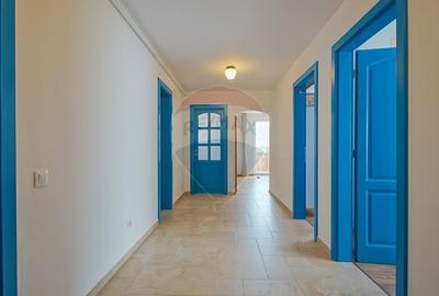 Apartament 3 camere si loc de parcare, de inchiriat, Urban Coresi - 5