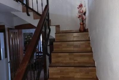 Casă cu Teren 1700 Mp în Crivobara - 1