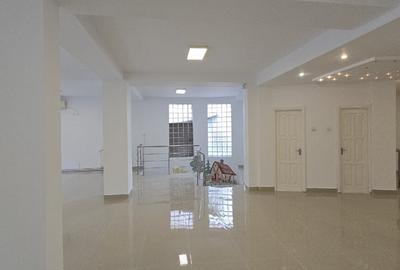 Spațiu comercial de închiriat cu o suprafață de 300 mp, zona Inel 2, situat la e - 2