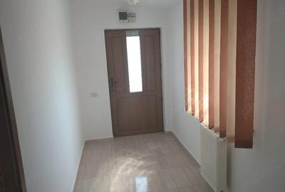 Spațiu comercial, de 54 mp, în Coiciu - 2