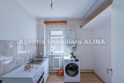 Apartament cu 3 camere decomandat în Minerul - 20