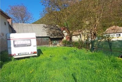 Teren intravilan cu toate utilitatile in sat de munte - 3