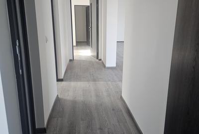 Casă cu 4 camere cu Teren 550 Mp în Central