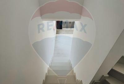Casa / Vila  de vanzare la rosu  in Radauti - 7