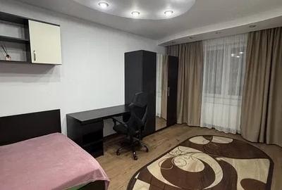 Garsonieră decomandată în Tei