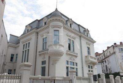 Casă individuală cu 27 camere cu Canalizare în Central - 1