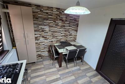 Apartament cu 3 camere decomandat în Mircea-Vodă - 2