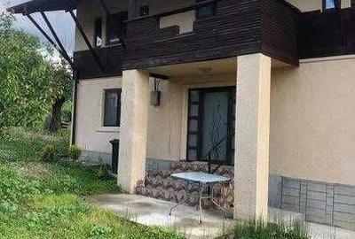 Casă cu 4 camere cu Teren 115 Mp în Vârfuri