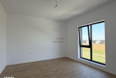 Casă cu 4 camere în Domnești