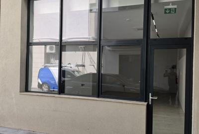 Spațiu comercial, de 48 mp, în Central