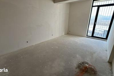 Apartament cu 3 camere semidecomandat în Florești - 1