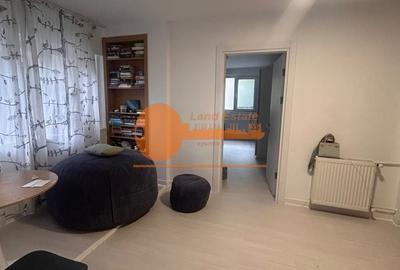 Apartament cu 3 camere decomandat în Lujerului