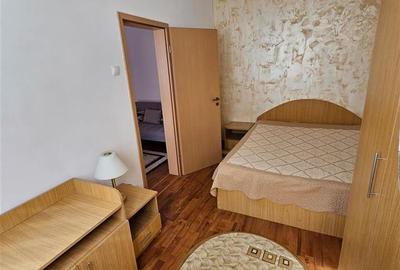 Apartament cu 3 camere semidecomandat, mobilat în Hipodrom 1 - 3