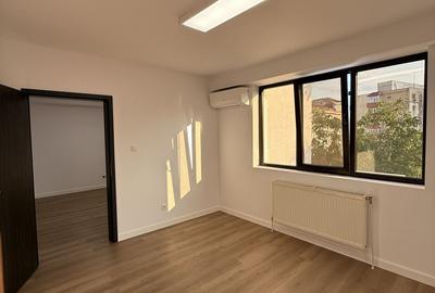 Spațiu comercial, de 38 mp, în Ultracentral - 2