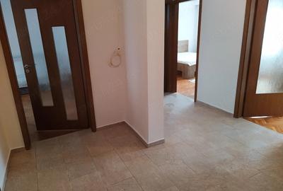 Apartament cu 4 camere decomandat în Steaua - 4