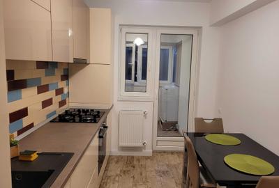 Apartament cu 3 camere decomandat în Apărătorii Patriei