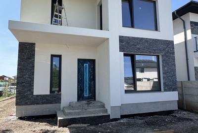 Casă individuală cu 5 camere cu Canalizare în Tunari