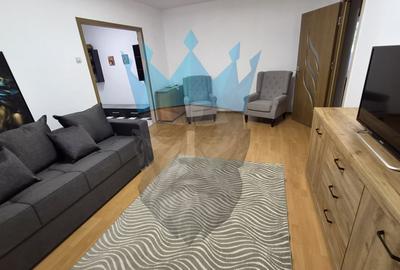 Apartament cu 4 camere semidecomandat, mobilat în Baba Novac