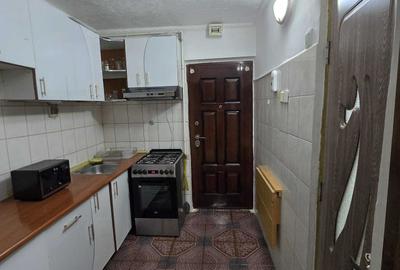 Garsonieră decomandată în Tractorul - 1