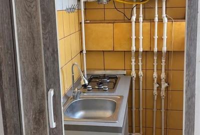 Garsonieră decomandată în Rovine