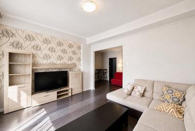 Apartament cu 2 camere decomandat în Calea Victoriei
