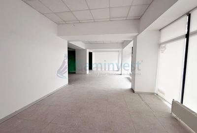 Spațiu comercial, de 144 mp, în Iosia