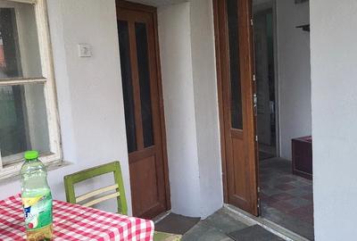 Casă cu Teren 2800 Mp în Central