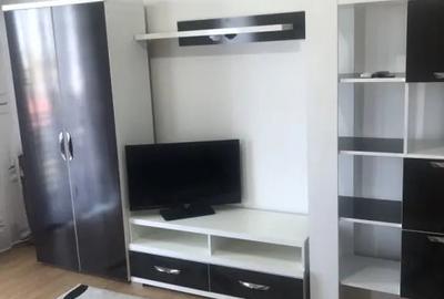 Garsonieră decomandată în Giurgiului