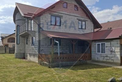 Casă cu 5 camere cu Teren 676 Mp în Bogdan Vodă - 1