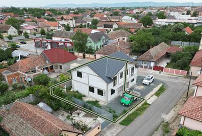 Duplex cu 3 camere cu Canalizare în Vladimirescu - 1