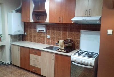 Apartament cu 2 camere semidecomandat în Micro 16