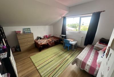 Casă individuală cu 7 camere cu Canalizare în Crevedia - 17