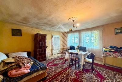 Casă individuală cu 3 camere cu Canalizare în Sânandrei