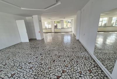 Spațiu comercial, de 240 mp, în Central - 1