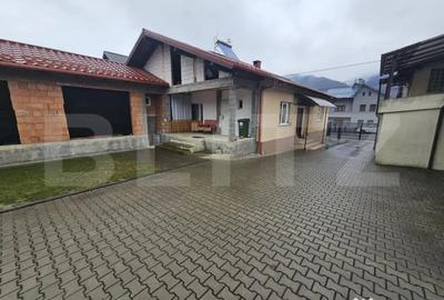 Casă cu 5 camere cu Teren 4381 Mp în Central - 16