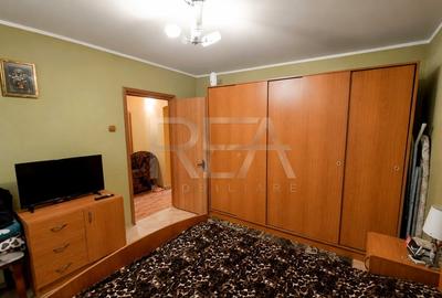 Apartament cu 4 camere decomandat, mobilat în Titan - 2