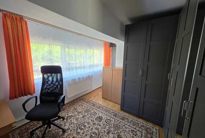 Apartament cu 4 camere semidecomandat în Baciu